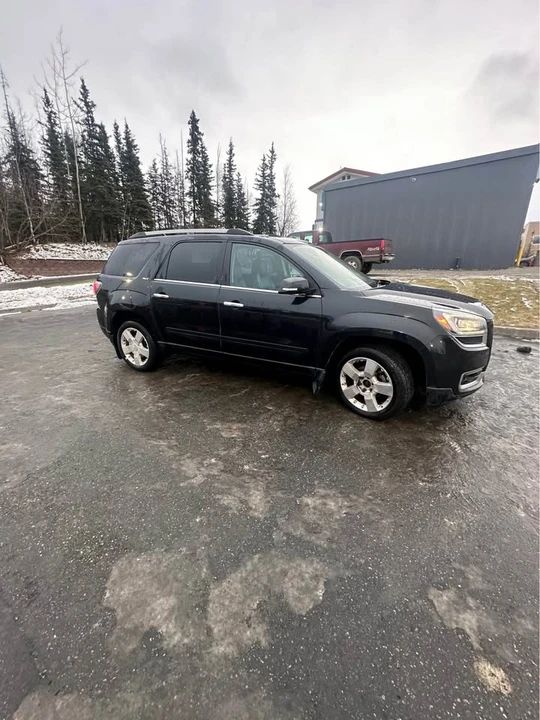 2015 GMC Acadia - Image 2 of 10