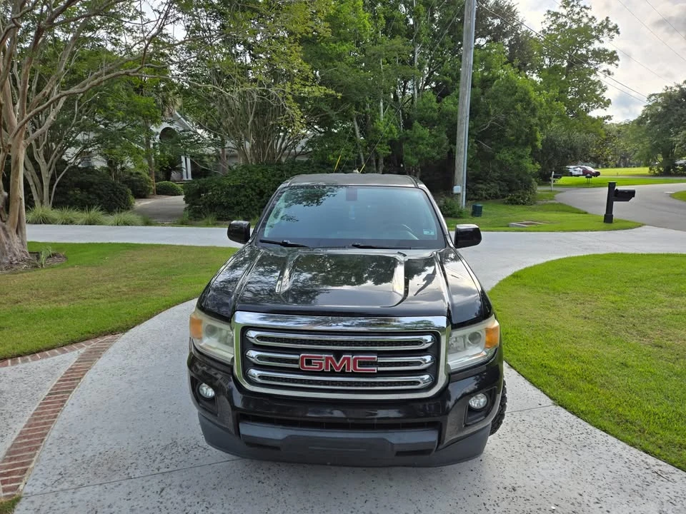 2015 GMC Canyon 2nd Gen - Image 2 of 17