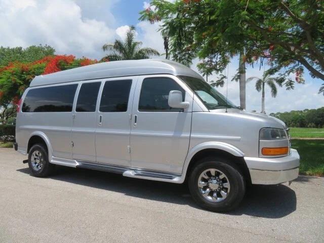 2015 GMC Savana - Image 10 of 12