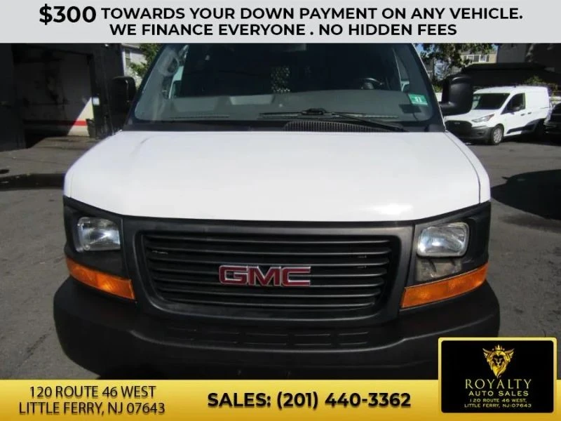 2015 GMC Savana - Image 4 of 12
