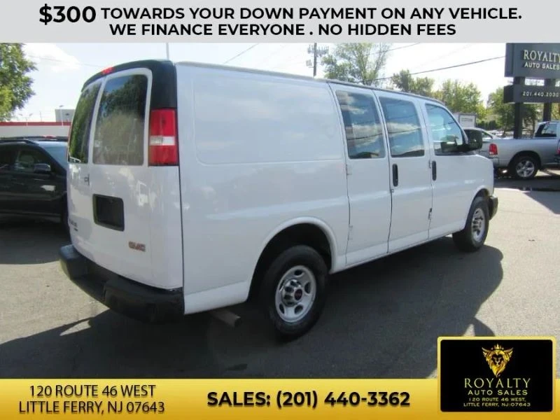 2015 GMC Savana - Image 11 of 12
