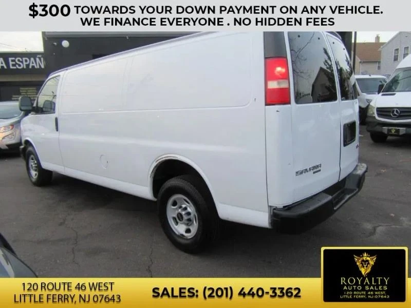 2015 GMC Savana - Image 8 of 12