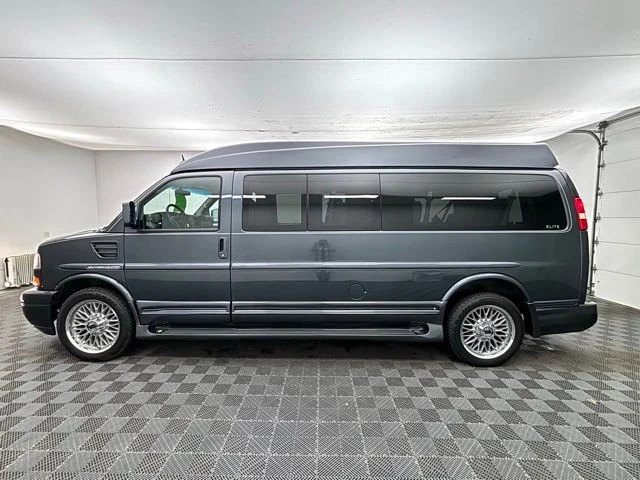 2015 GMC Savana - Image 15 of 21