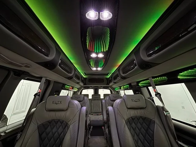 2015 GMC Savana - Image 2 of 21