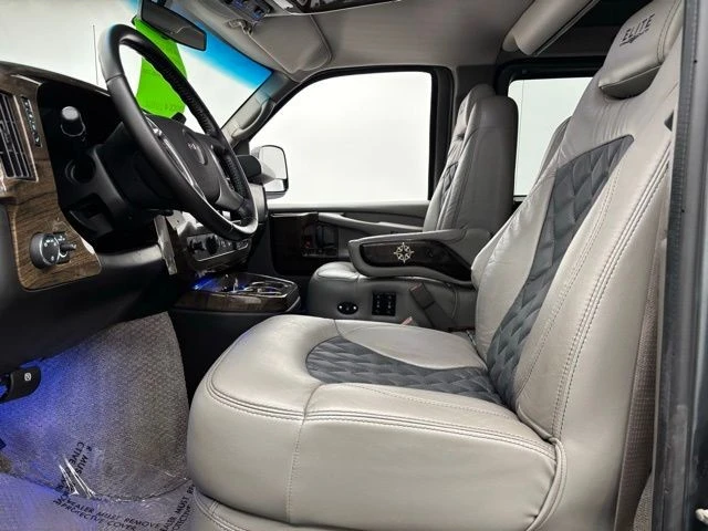 2015 GMC Savana - Image 19 of 21