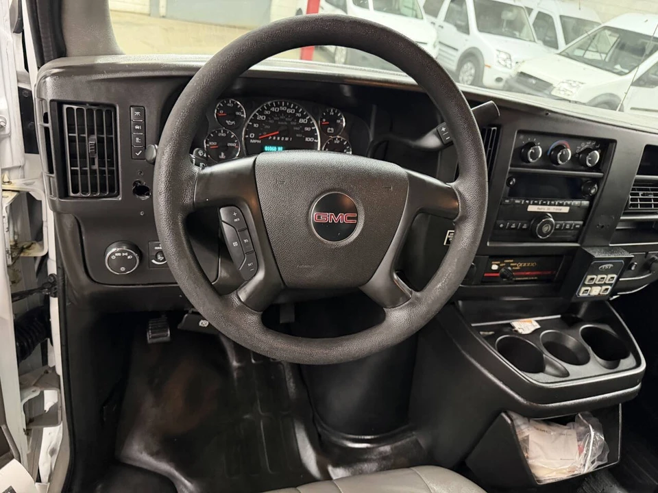 2015 GMC Savana - Image 11 of 12