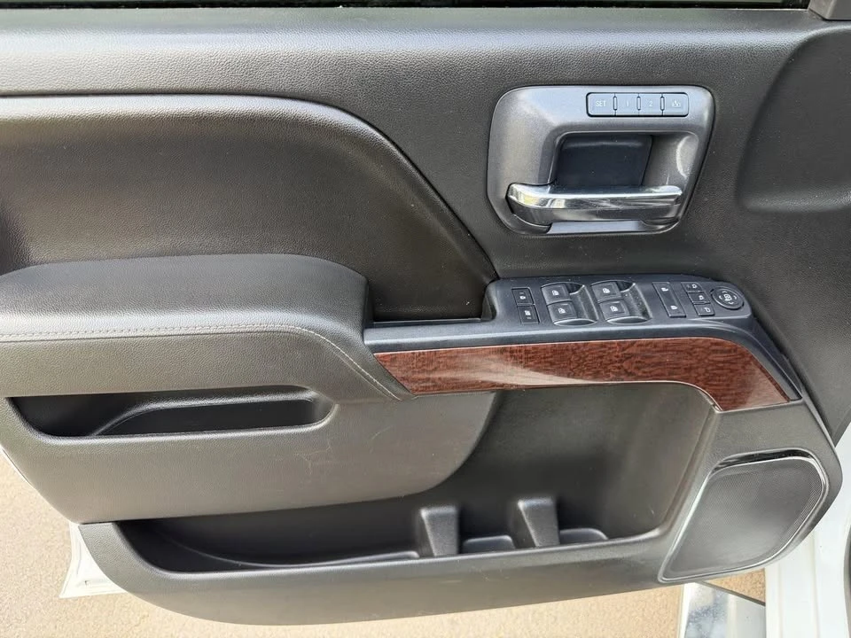 2015 GMC Sierra 4th Gen - Image 9 of 19
