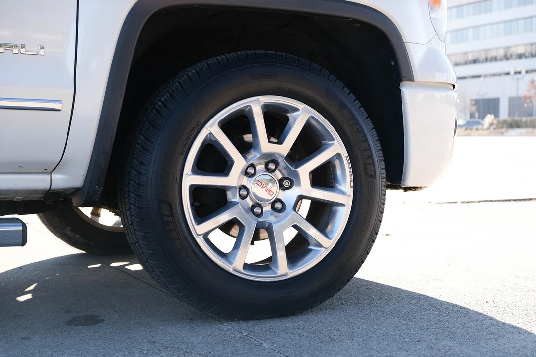2015 GMC Sierra 4th Gen - Image 4 of 21