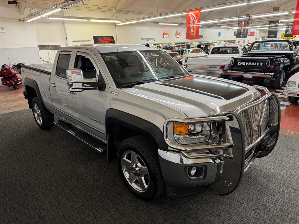2015 GMC Sierra 4th Gen - Image 9 of 31