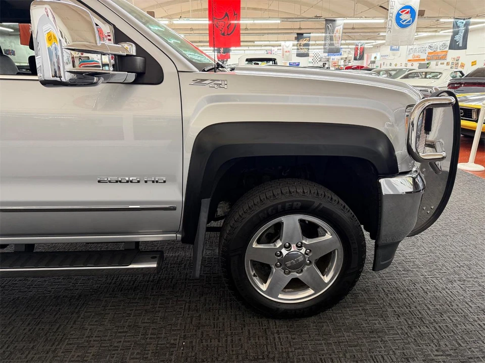 2015 GMC Sierra 4th Gen - Image 19 of 31