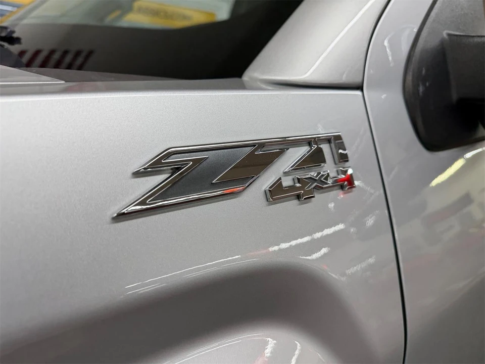 2015 GMC Sierra 4th Gen - Image 4 of 31
