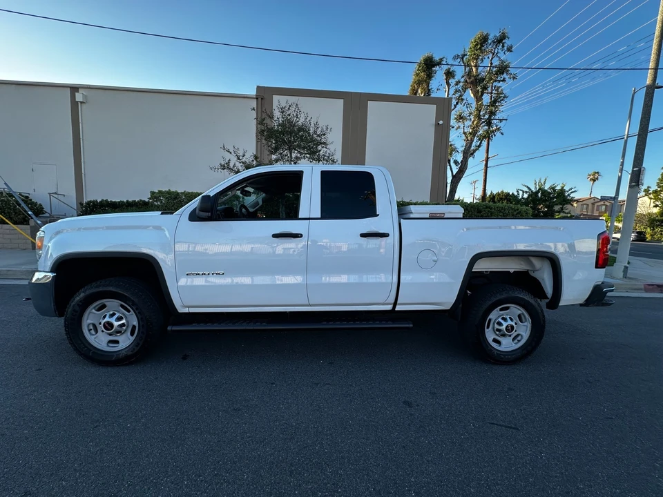 2015 GMC Sierra Heavy Duty 4th Gen - Image 4 of 20