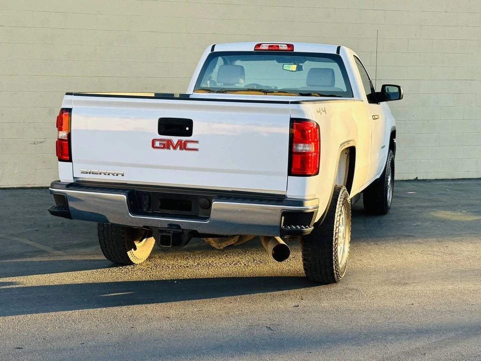 2015 GMC Sierra Heavy Duty 4th Gen - Image 6 of 21