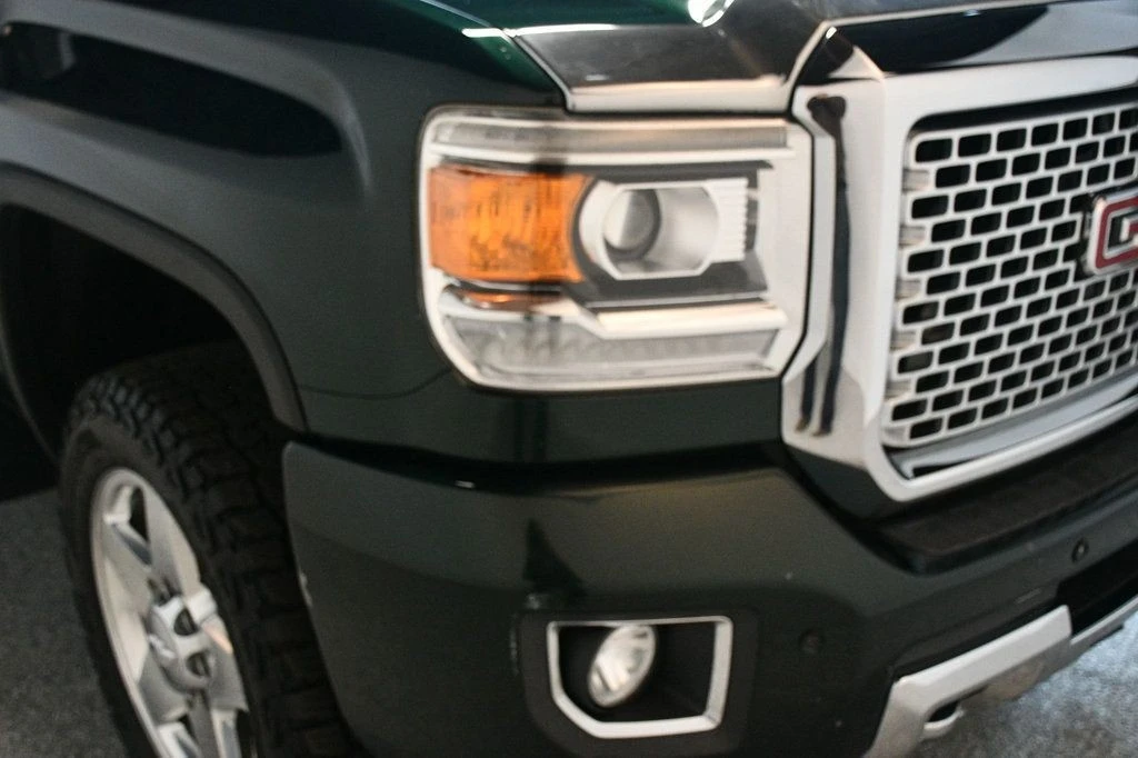 2015 GMC Sierra Heavy Duty 4th Gen - Image 4 of 12
