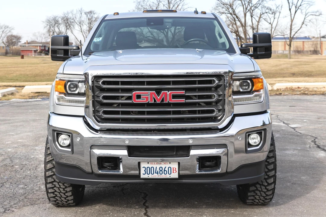 2015 GMC Sierra Heavy Duty 4th Gen - Image 2 of 31