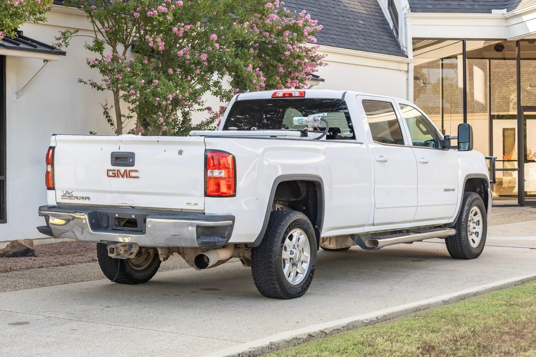 2015 GMC Sierra Heavy Duty 4th Gen - Image 10 of 31