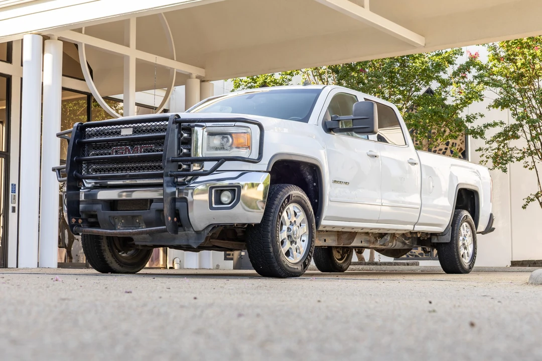 2015 GMC Sierra Heavy Duty 4th Gen - Image 3 of 31