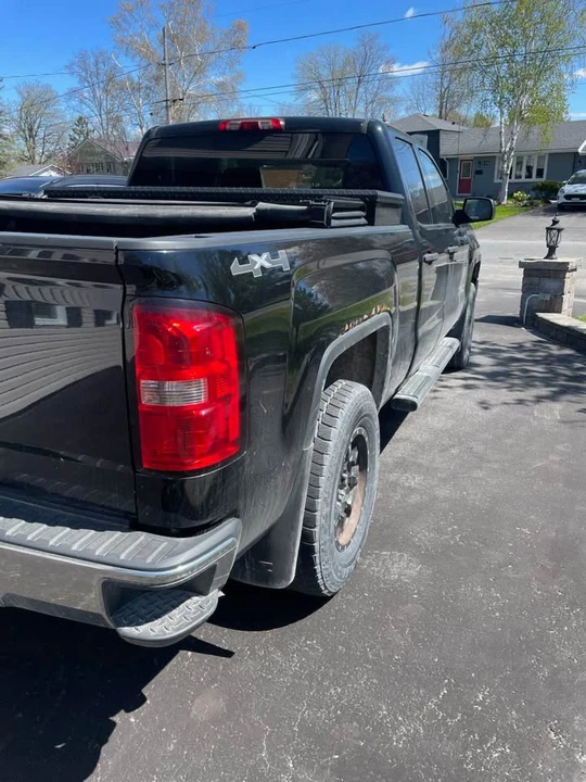 2015 GMC Sierra 3rd Gen - Image 3 of 19