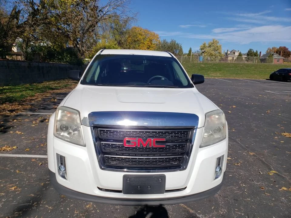 2015 GMC Terrain - Image 2 of 11