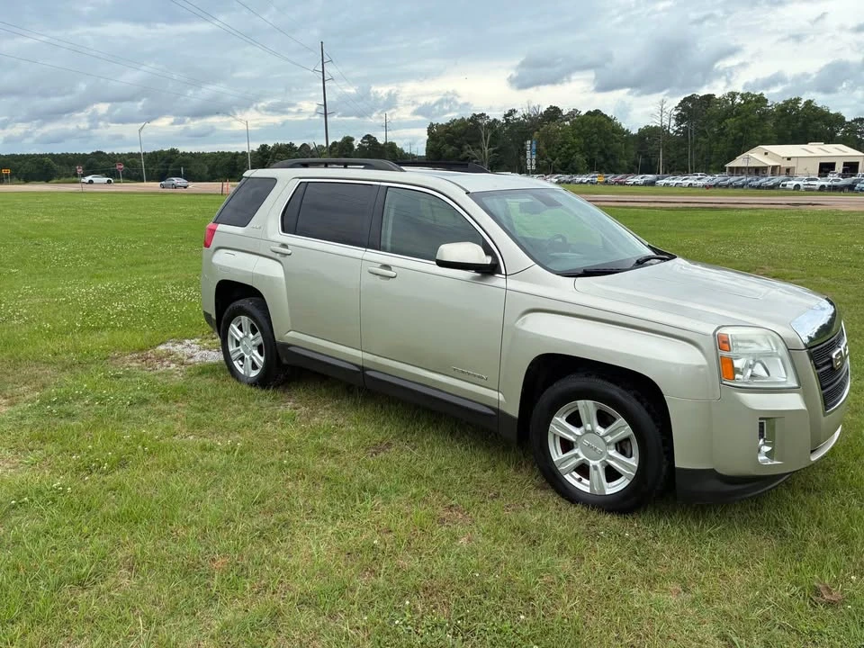 2015 GMC Terrain - Image 2 of 8