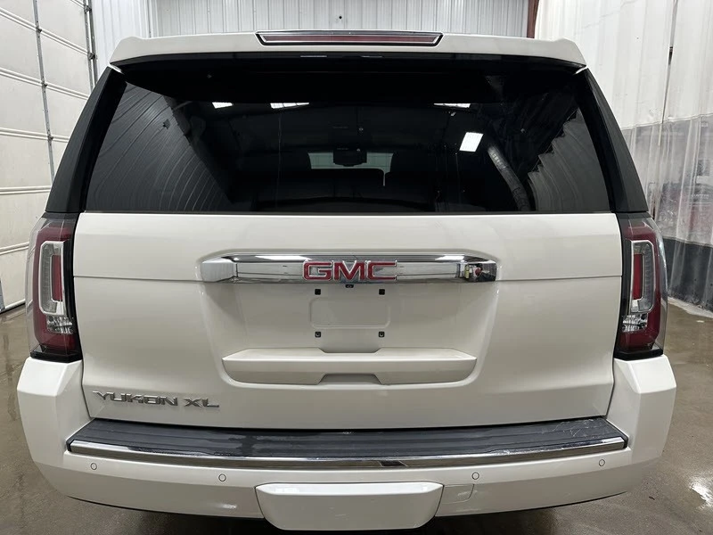 2015 GMC Yukon 4th Gen - Image 16 of 21