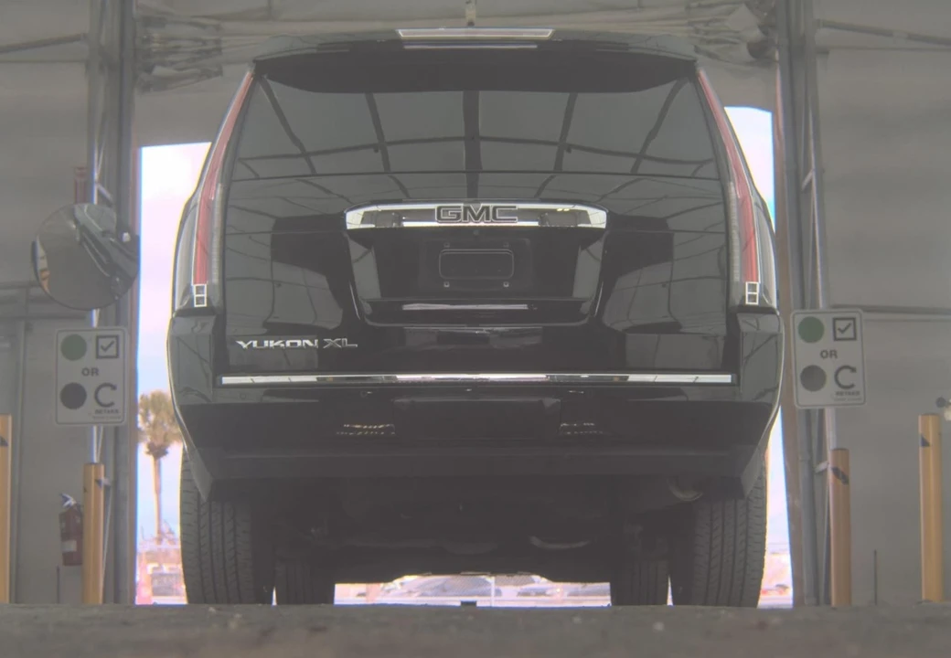 2015 GMC Yukon 4th Gen - Image 6 of 12