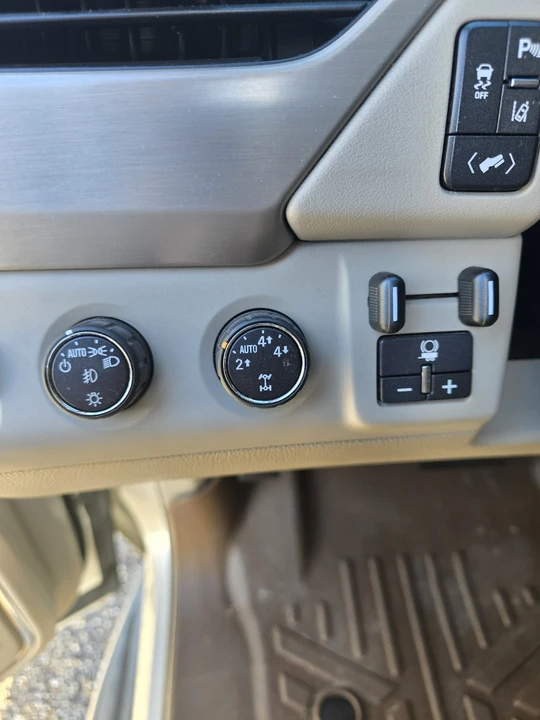 2015 GMC Yukon 4th Gen - Image 7 of 13