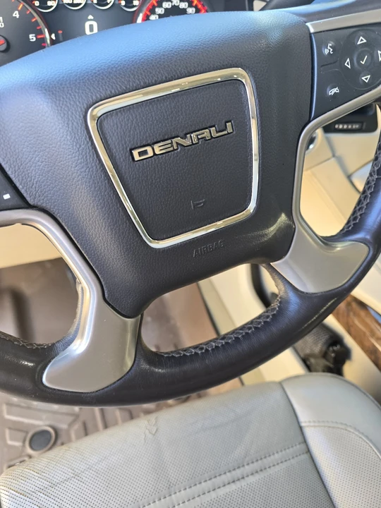 2015 GMC Yukon 4th Gen - Image 9 of 13