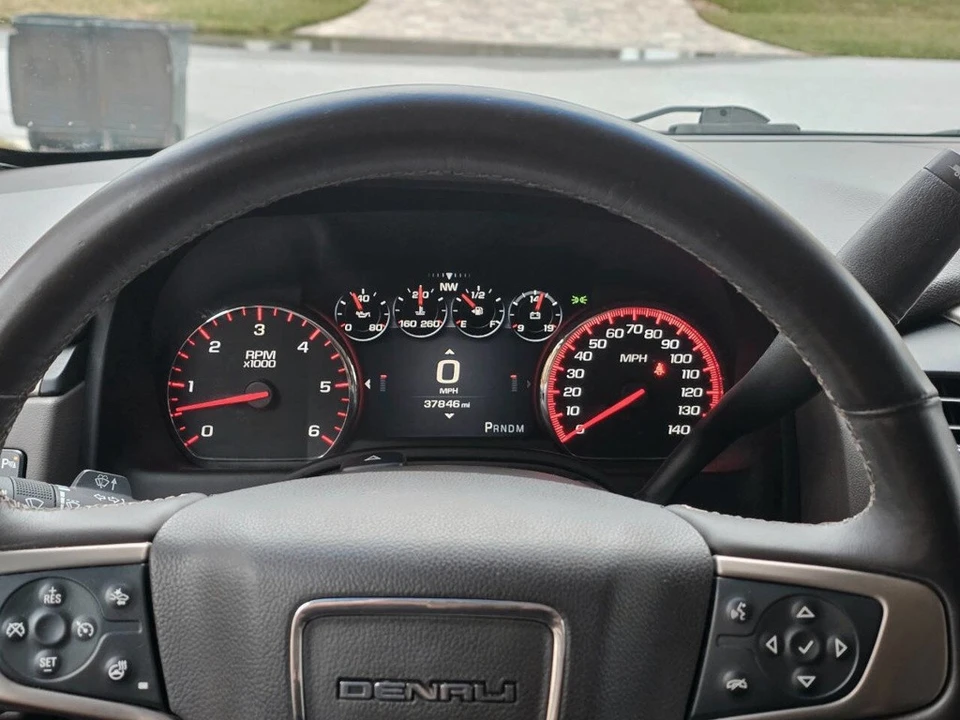 2015 GMC Yukon 4th Gen - Image 11 of 21