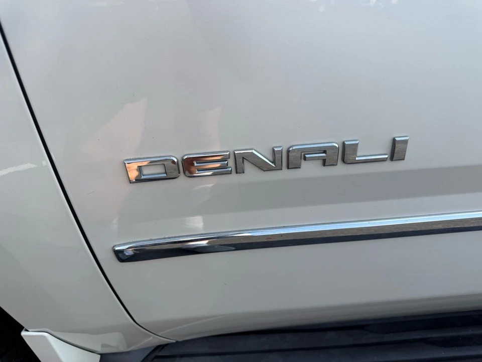 2015 GMC Yukon 4th Gen - Image 8 of 12