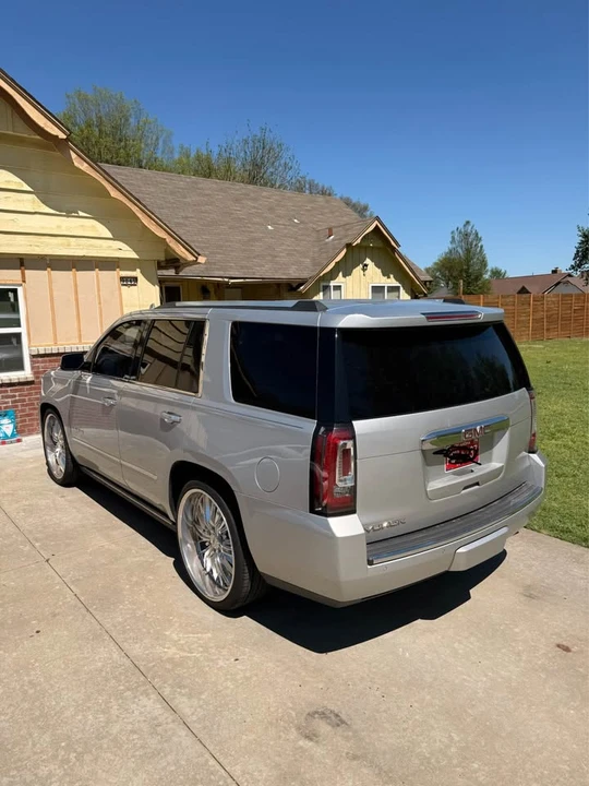2015 GMC Yukon 4th Gen - Image 11 of 12