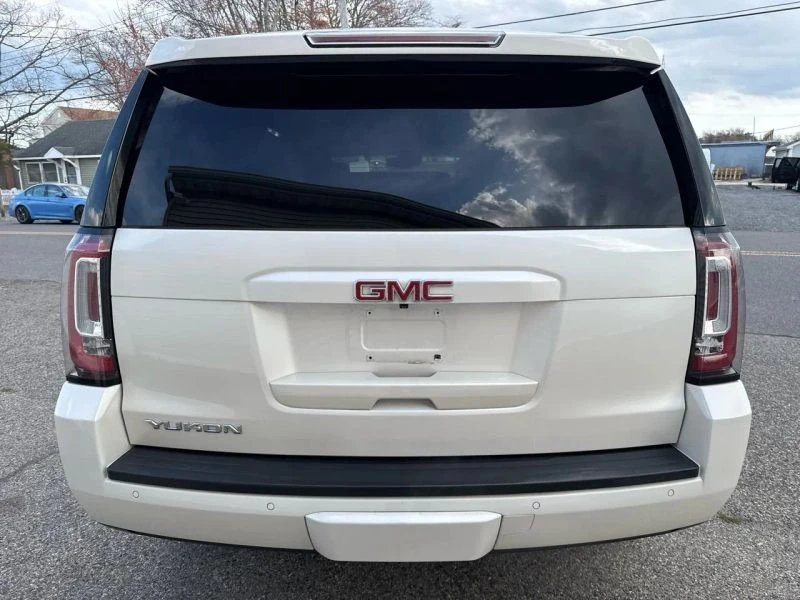 2015 GMC Yukon 4th Gen - Image 4 of 12