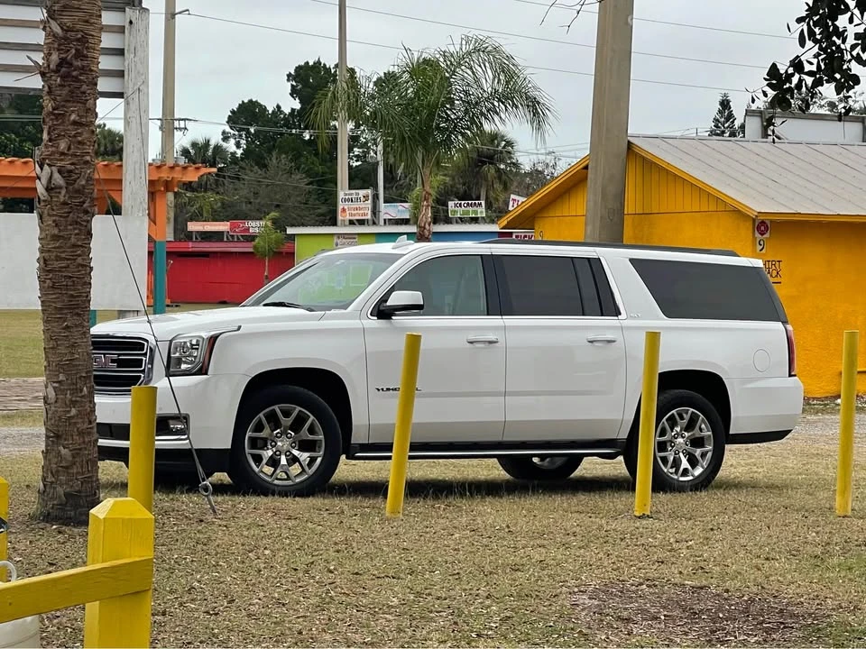 2015 GMC Yukon 4th Gen - Image 2 of 11