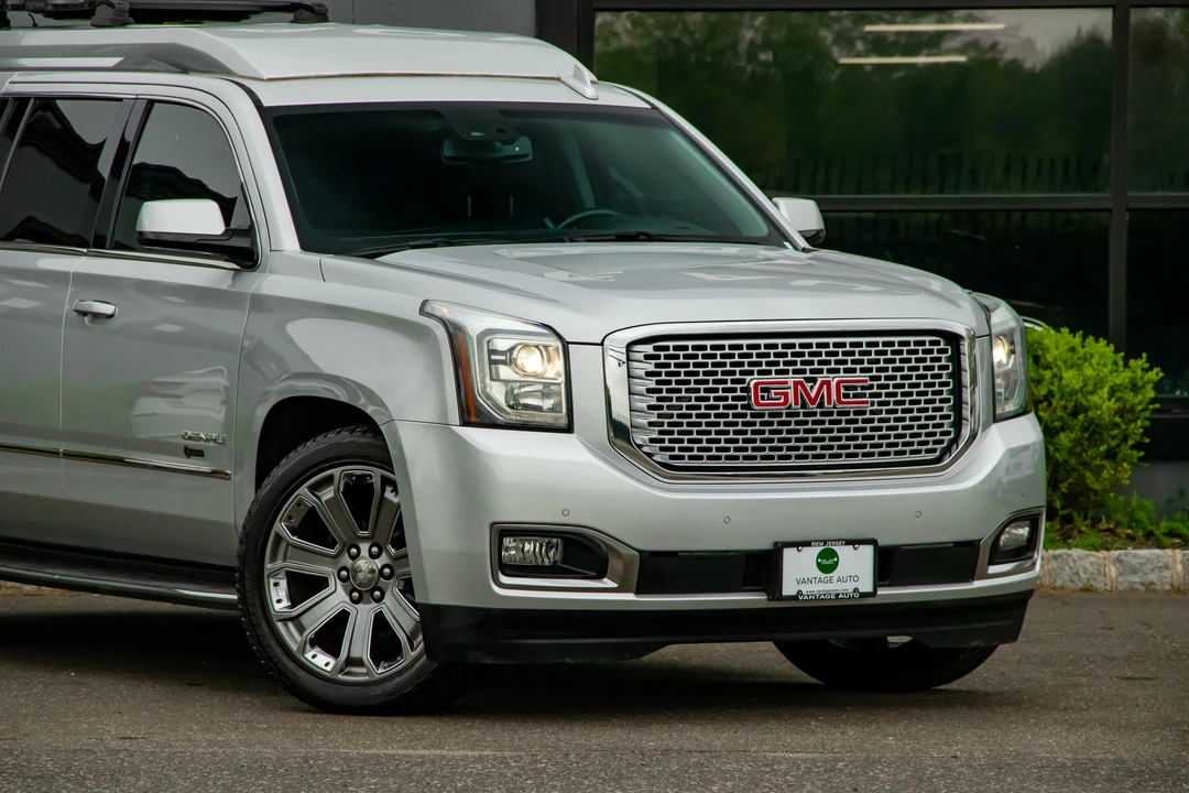 2015 GMC Yukon 4th Gen - Image 25 of 31