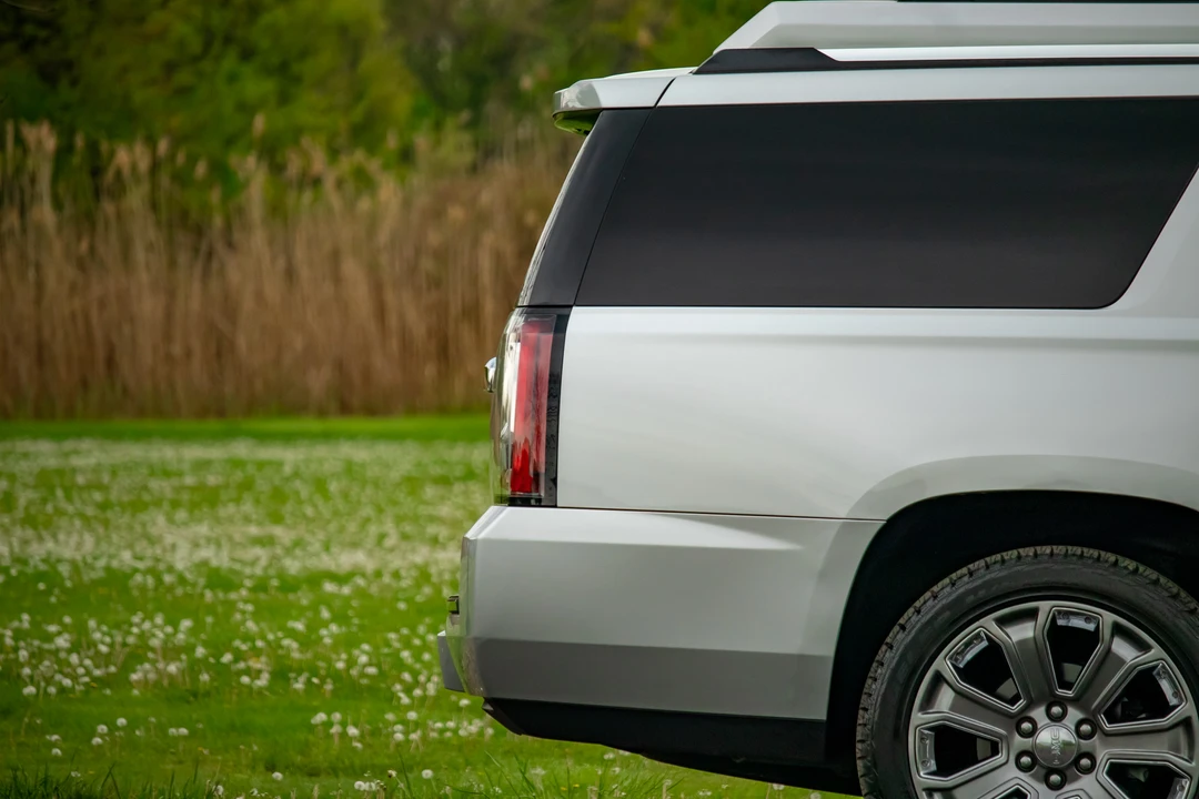 2015 GMC Yukon 4th Gen - Image 11 of 31