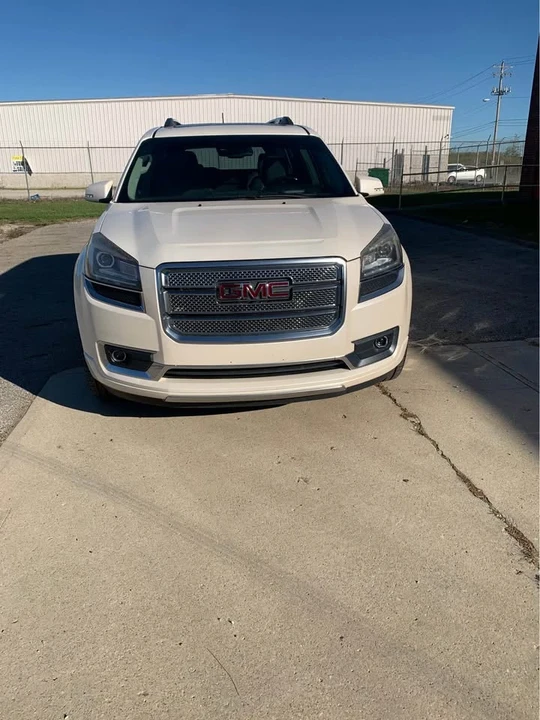 2015 GMC Acadia - Image 2 of 16