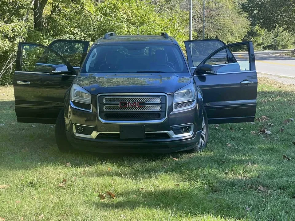 2015 GMC Acadia - Image 2 of 12