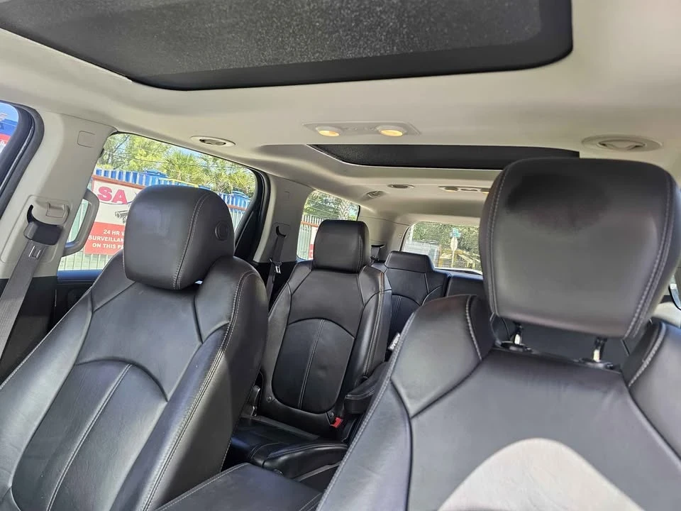 2015 GMC Acadia - Image 8 of 11