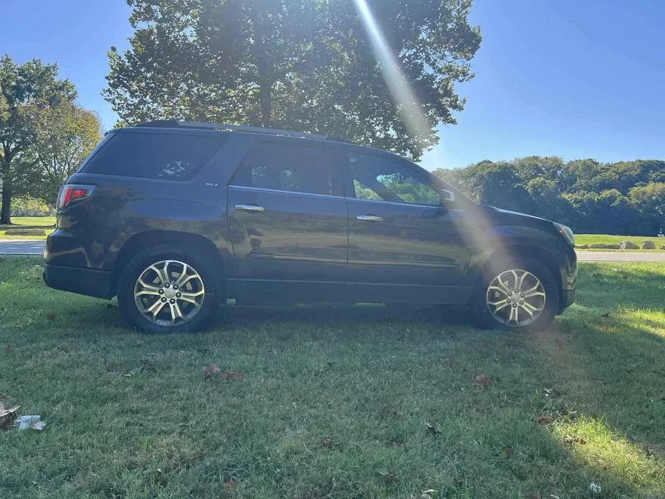 2015 GMC Acadia - Image 10 of 12