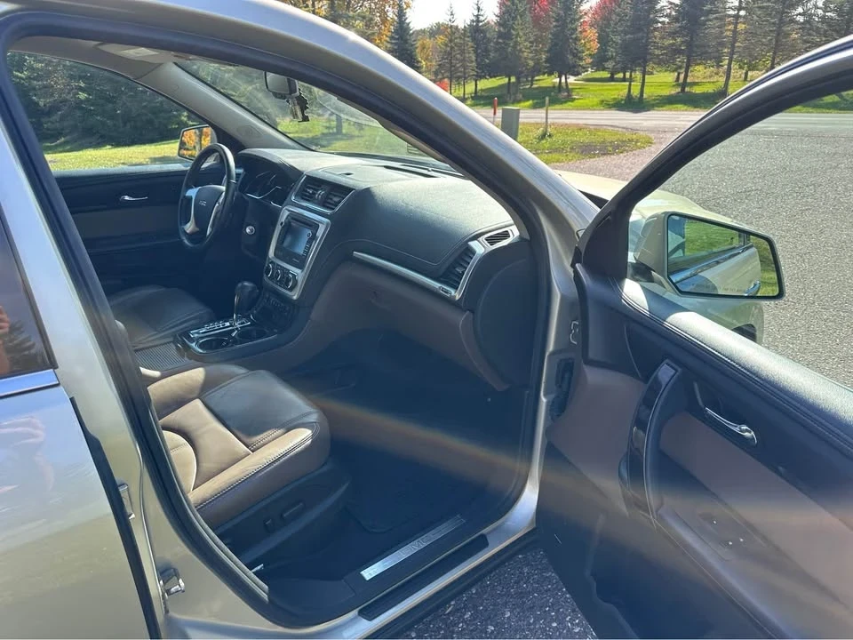 2015 GMC Acadia - Image 8 of 15