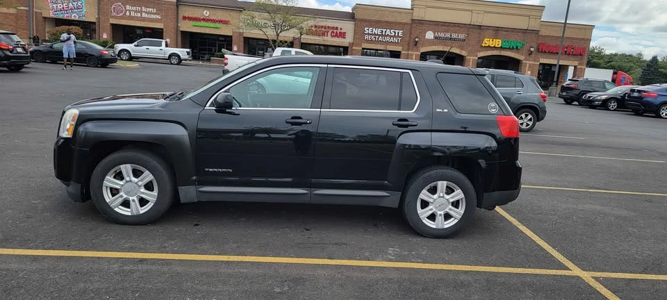 2015 GMC Terrain - Image 9 of 14