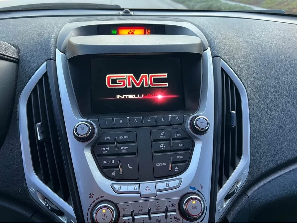 2015 GMC Terrain - Image 9 of 12