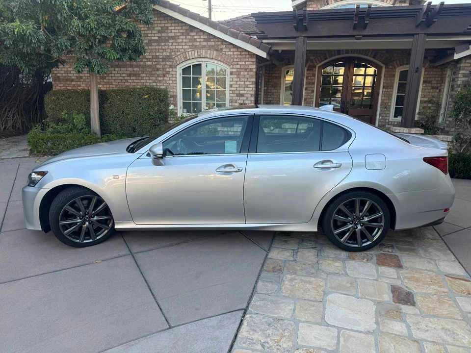 2015 Lexus GS 4th Gen - Image 2 of 13