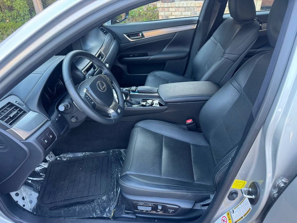2015 Lexus GS 4th Gen - Image 11 of 13