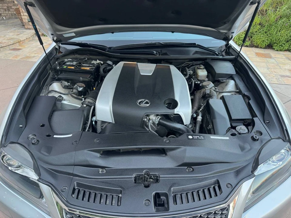 2015 Lexus GS 4th Gen - Image 9 of 13