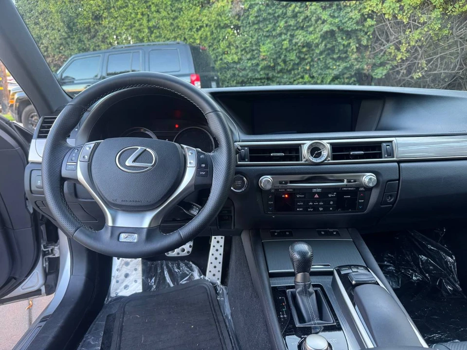 2015 Lexus GS 4th Gen - Image 12 of 13