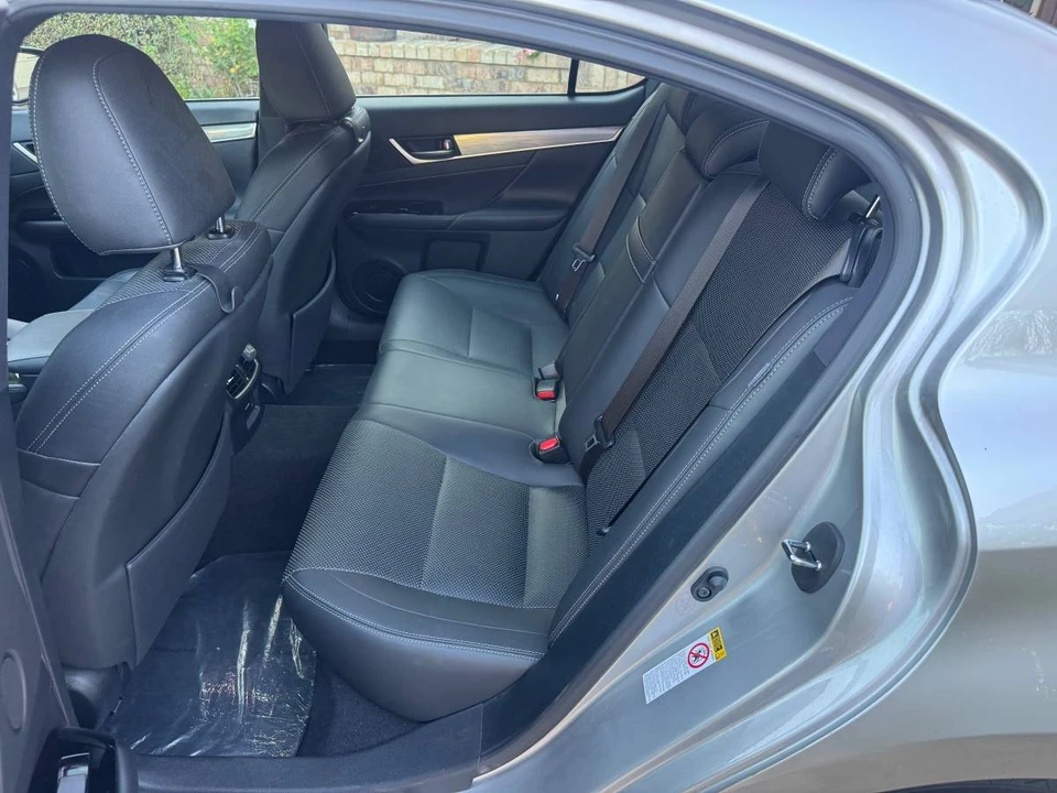 2015 Lexus GS 4th Gen - Image 10 of 13