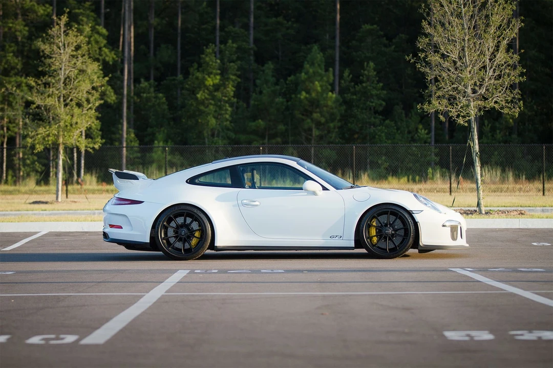 2015 Porsche 991 GT3 - Image 3 of 30
