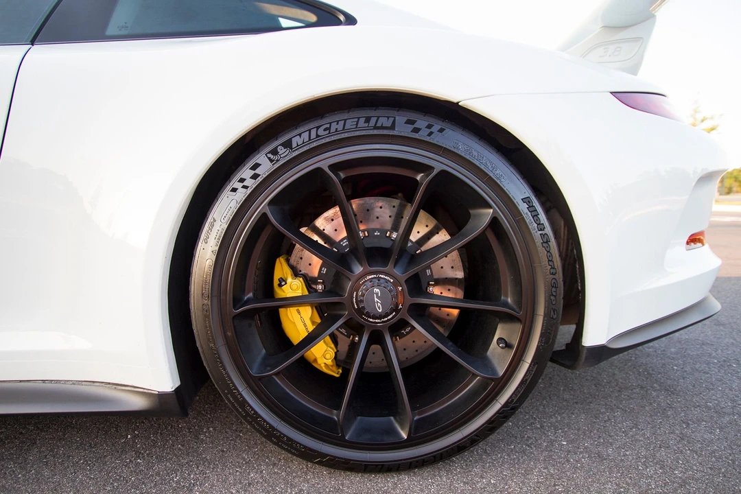 2015 Porsche 991 GT3 - Image 15 of 30