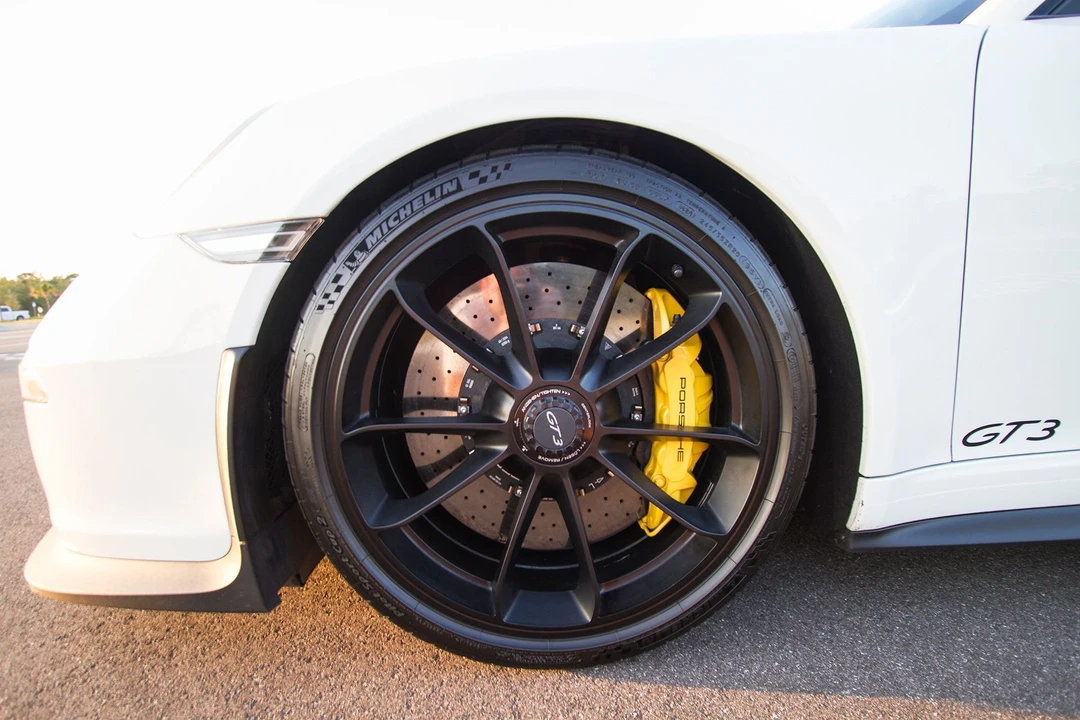 2015 Porsche 991 GT3 - Image 16 of 30